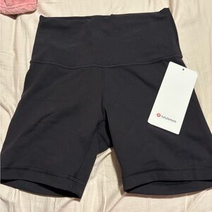 Black wunder train shorts